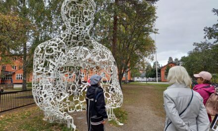 Lunch med en tur i Skulpturparken i Umedalen